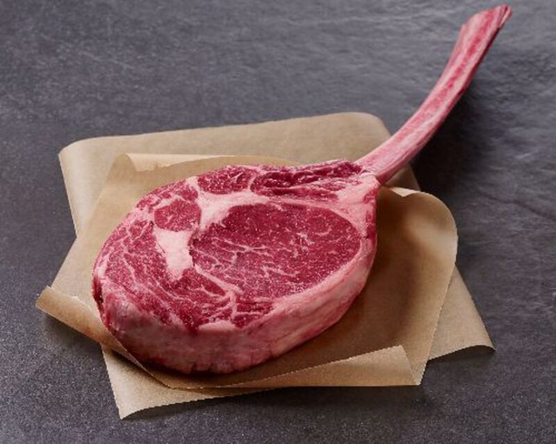 Stek tomahawk sezonowany